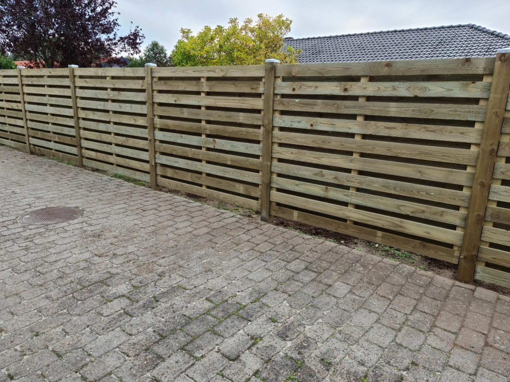 Plankeværk